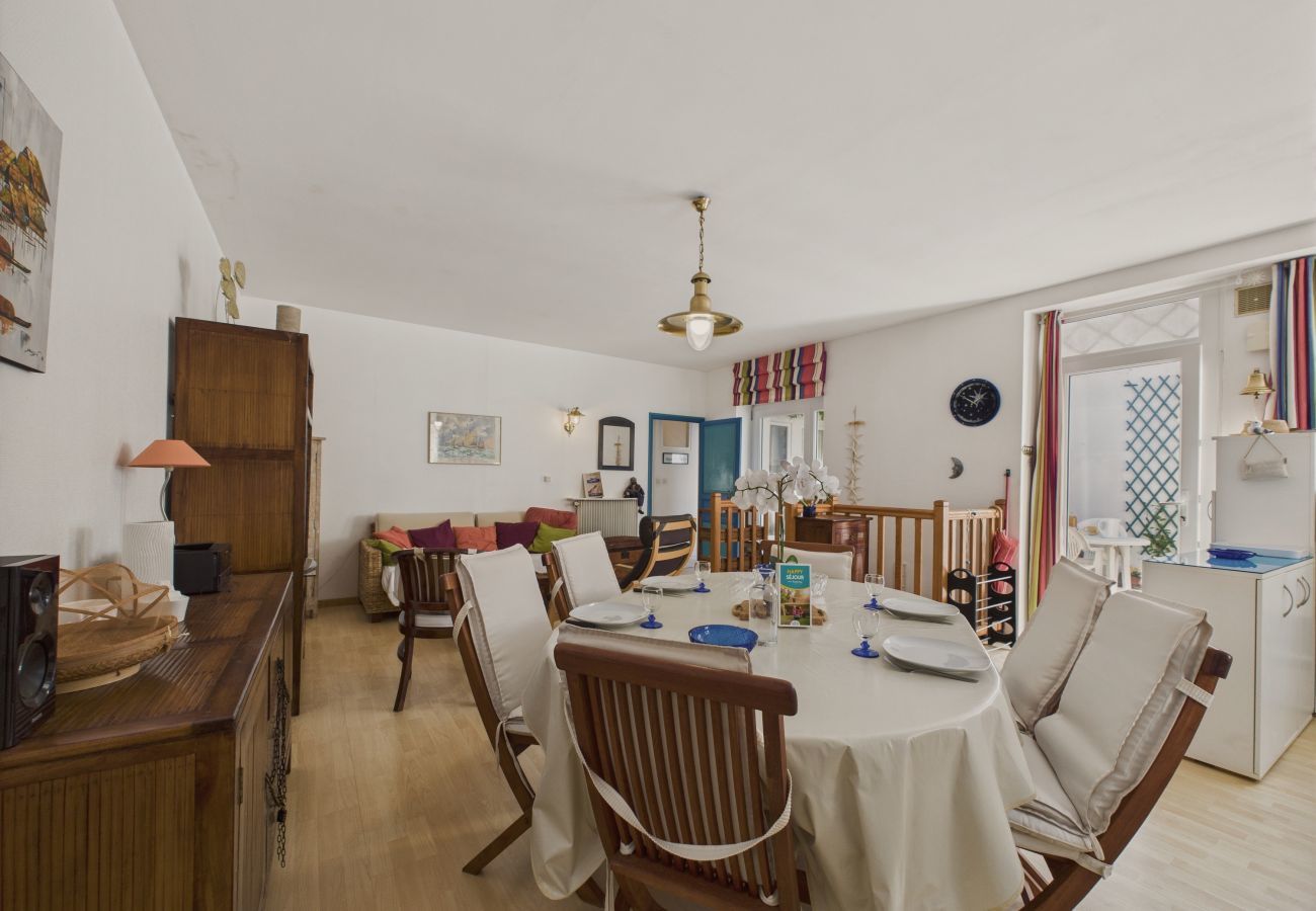 Maison à Les Sables-d´Olonne - Plein centre pour 5 avec cour intérieur - 200m mer