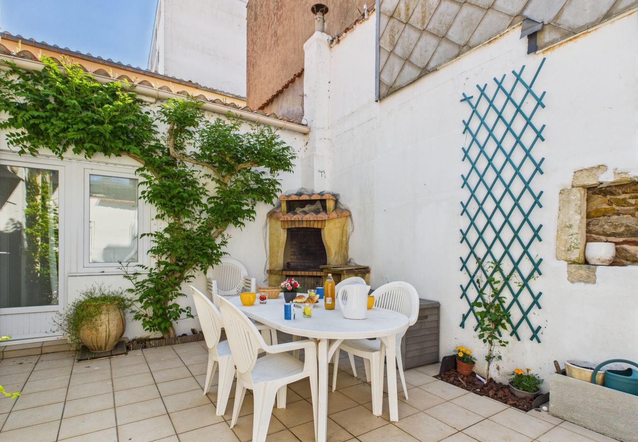 Maison à Les Sables-d´Olonne - Plein centre pour 5 avec cour intérieur - 200m mer
