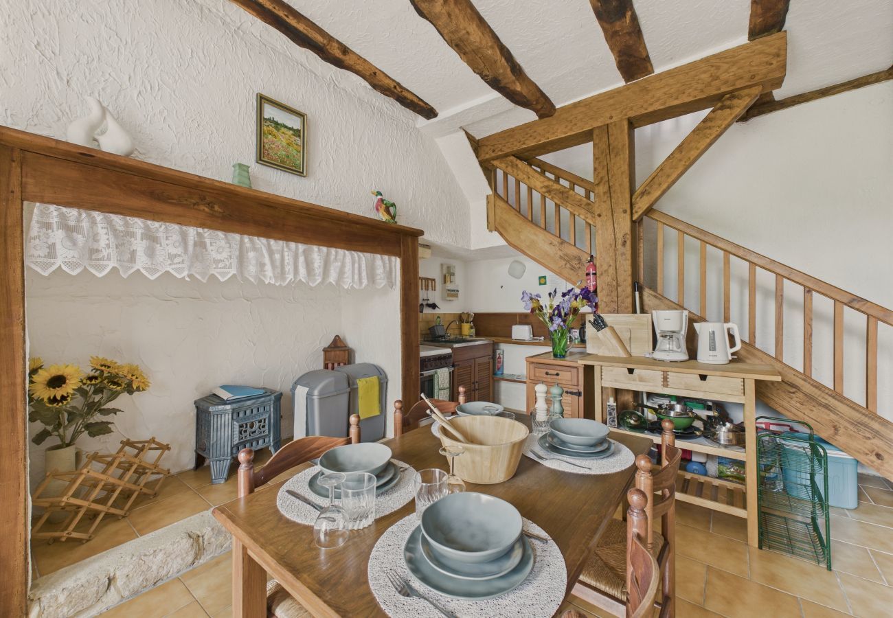 Maison à Montignac - Gîte mitoyen -  piscine commune - 4 personnes