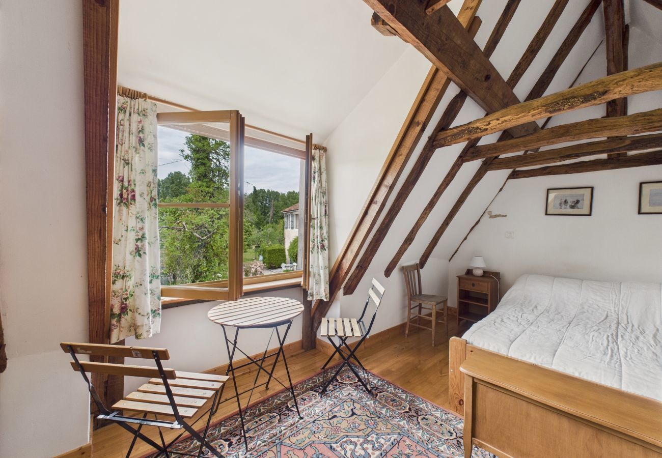 Maison à Montignac - Piscine et domaine arboré partagés - maison pour 4