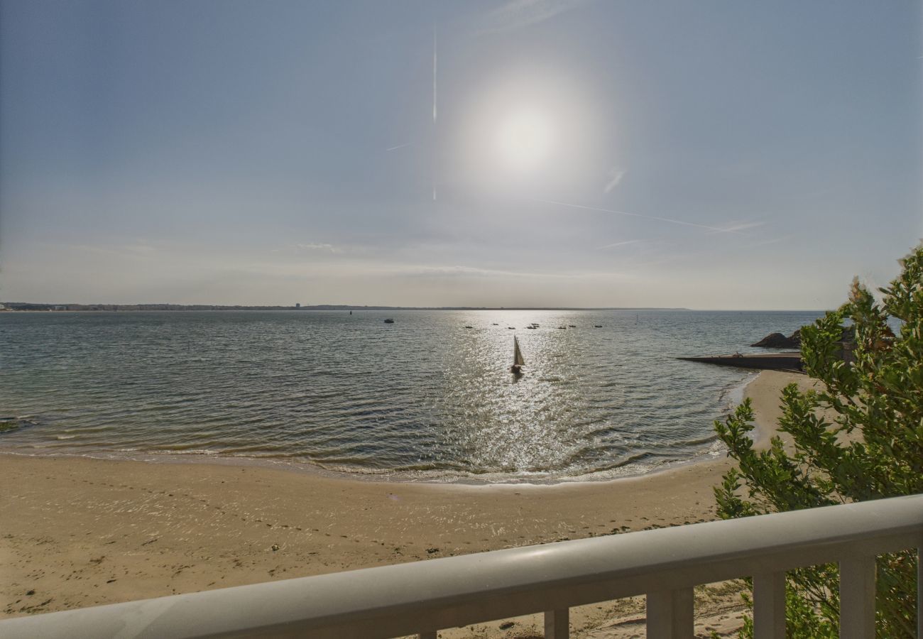 Appartement à Le Pouliguen - Balcon face à l'océan pour 4 - accès direct plage