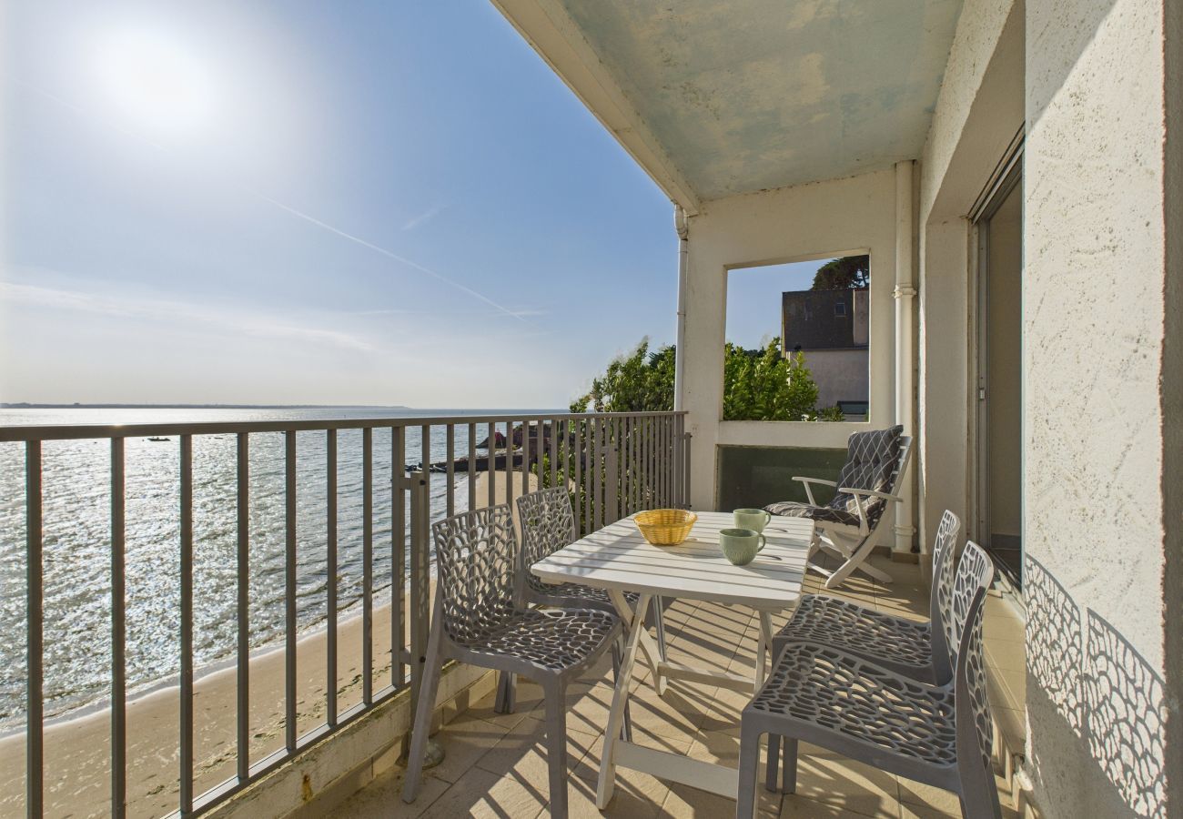 Appartement à Le Pouliguen - Balcon face à l'océan pour 4 - accès direct plage
