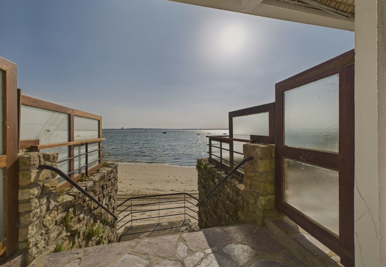 Appartement à Le Pouliguen - Balcon face à l'océan pour 4 - accès direct plage