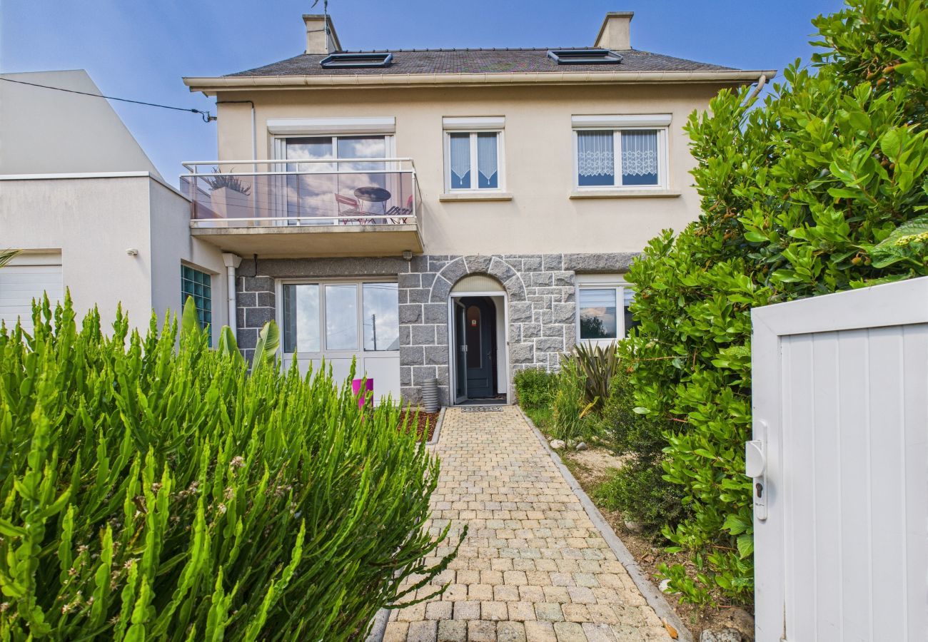 Maison à Pléneuf-Val-André - Piscine chauffée, plage à 700m, maison pour 6