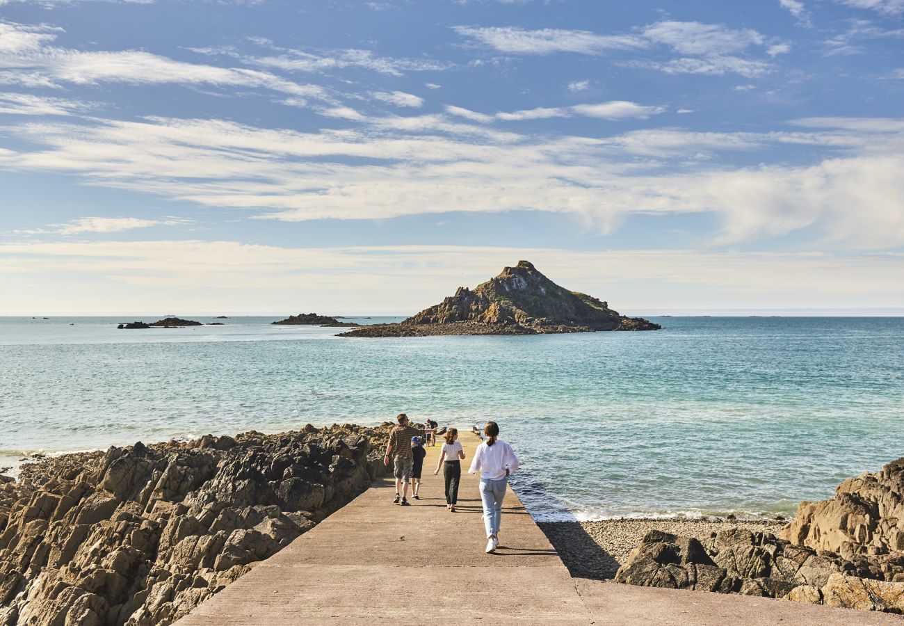 Maison à Pléneuf-Val-André - Piscine chauffée, plage à 700m, maison pour 6