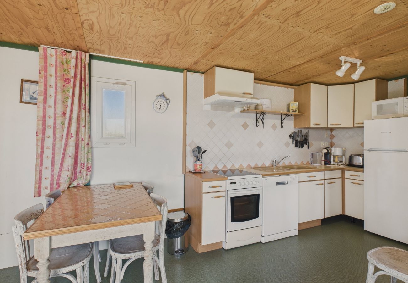 Chalet à Salignac-Eyvigues - Gîte La Brousse 1 - piscine - pour 5 avec jardin 