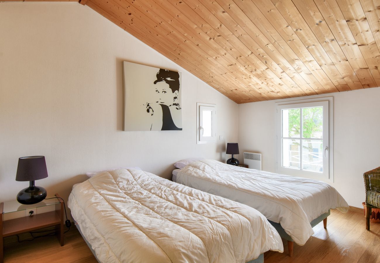Maison à Noirmoutier-en-l´Ile - Piscine chauffée, 800 m de la plage, villa pour 8
