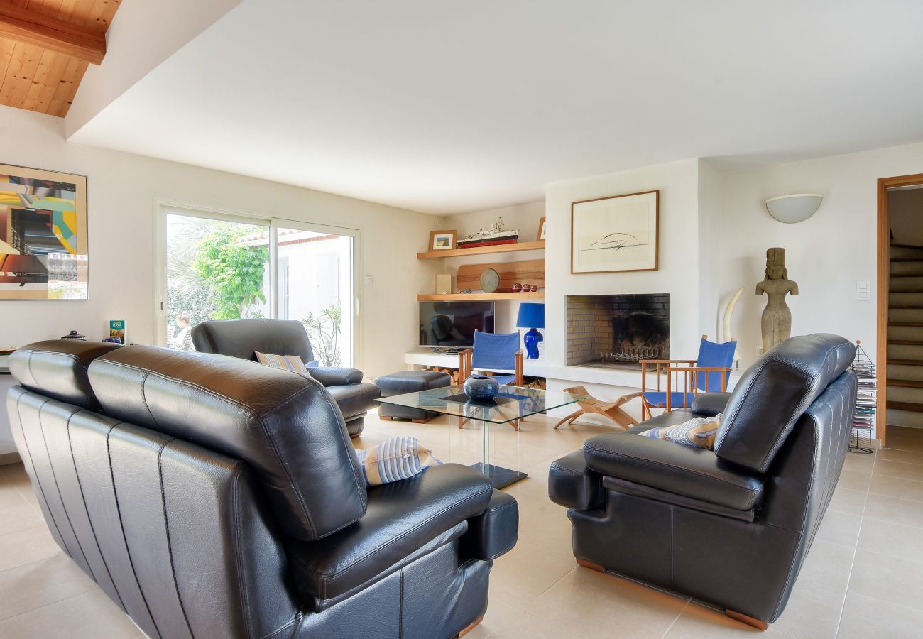 Maison à Noirmoutier-en-l´Ile - Piscine chauffée, 800 m de la plage, villa pour 8