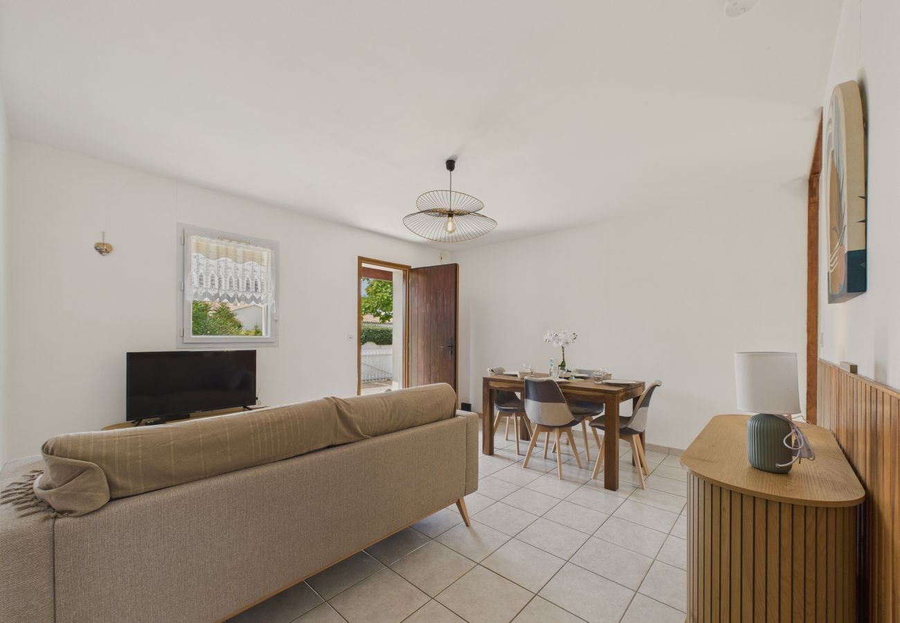 Maison à Saint-Vincent-sur-Jard - Jolie maison pour 4 personnes avec jardin 