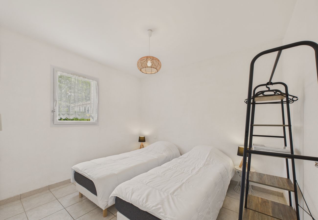 Maison à Saint-Vincent-sur-Jard - Jolie maison pour 4 personnes avec jardin 