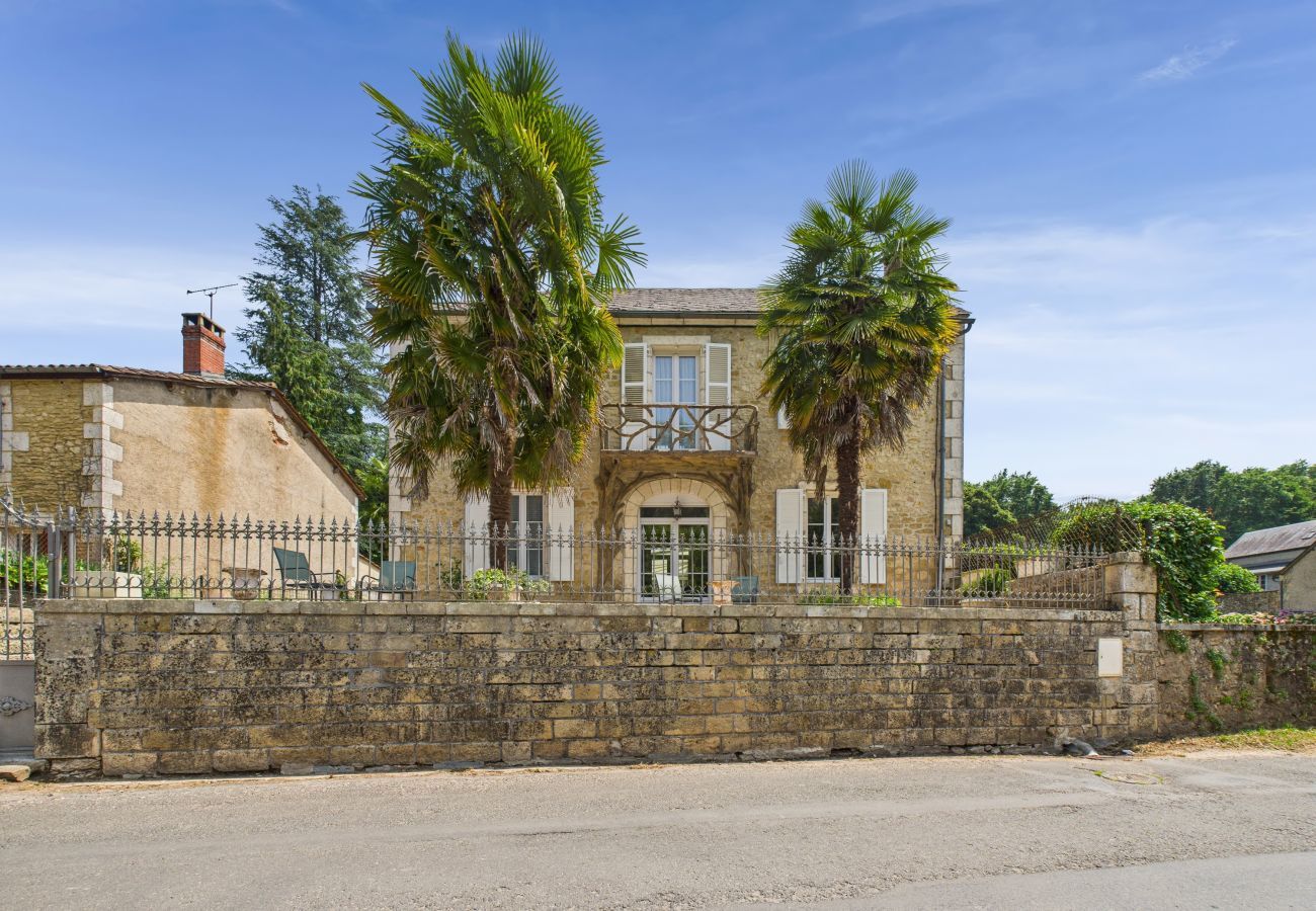 Maison à Montignac - Face à la Vézère - Maison pour 6 - Terrasse 