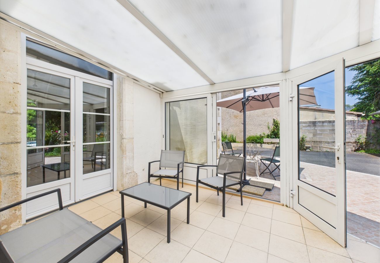 Maison à Montignac - Face à la Vézère - Maison pour 6 - Terrasse 