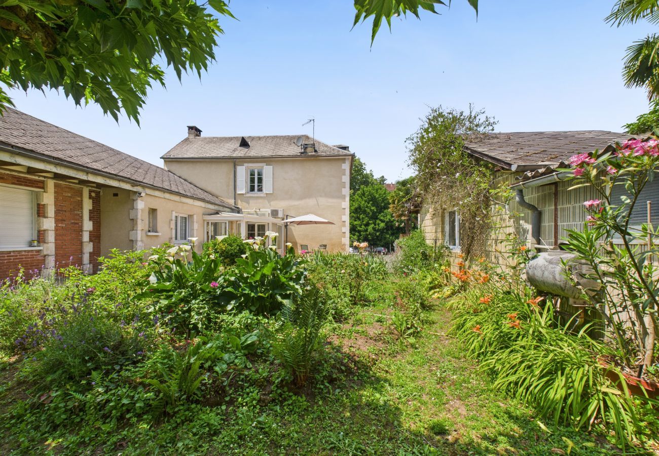 Maison à Montignac - Face à la Vézère - Maison pour 6 - Terrasse 