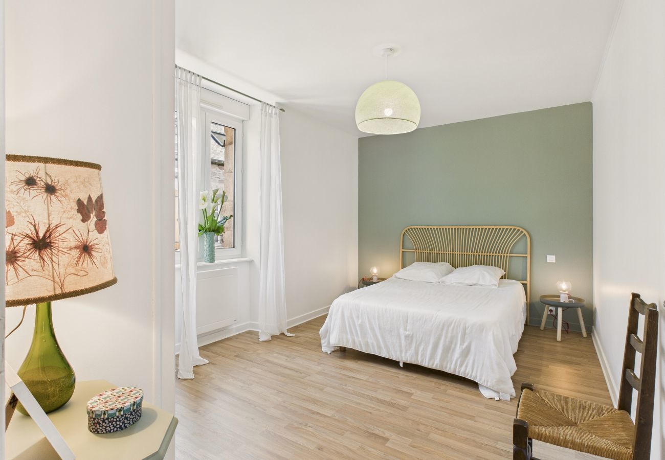 Maison à Erquy - Maison pour 6 adultes et 1 enfant - centre d'Erquy