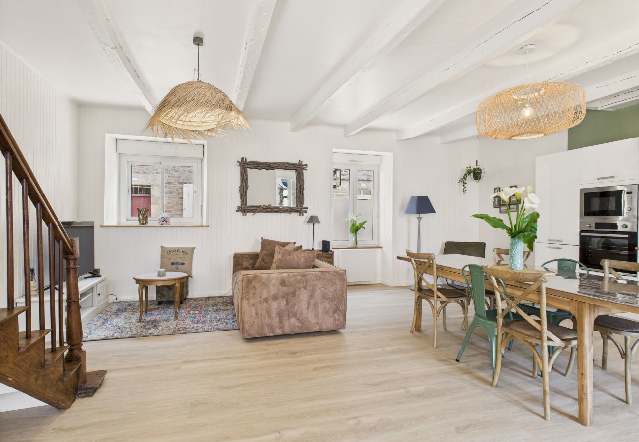 Maison à Erquy - Maison pour 6 adultes et 1 enfant - centre d'Erquy