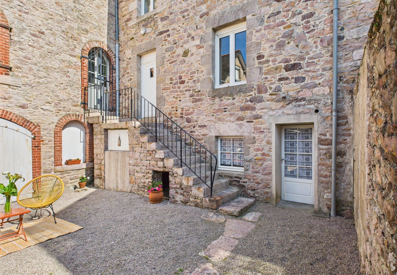 Maison à Erquy - Maison pour 6 adultes et 1 enfant - centre d'Erquy