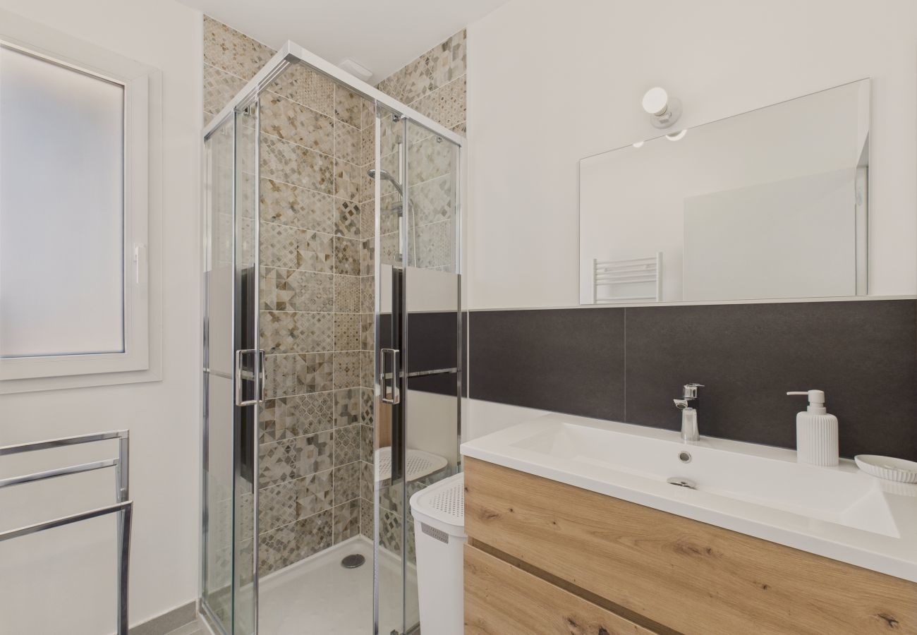 Maison à Le Tour-du-Parc - Jardin clos - Maison neuve de plain-pied pour 4 
