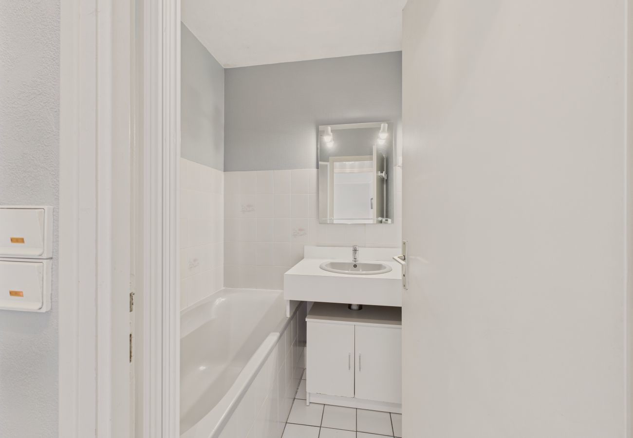 Appartement à Erquy - Vue mer - 25m de la plage, appartement pour 4