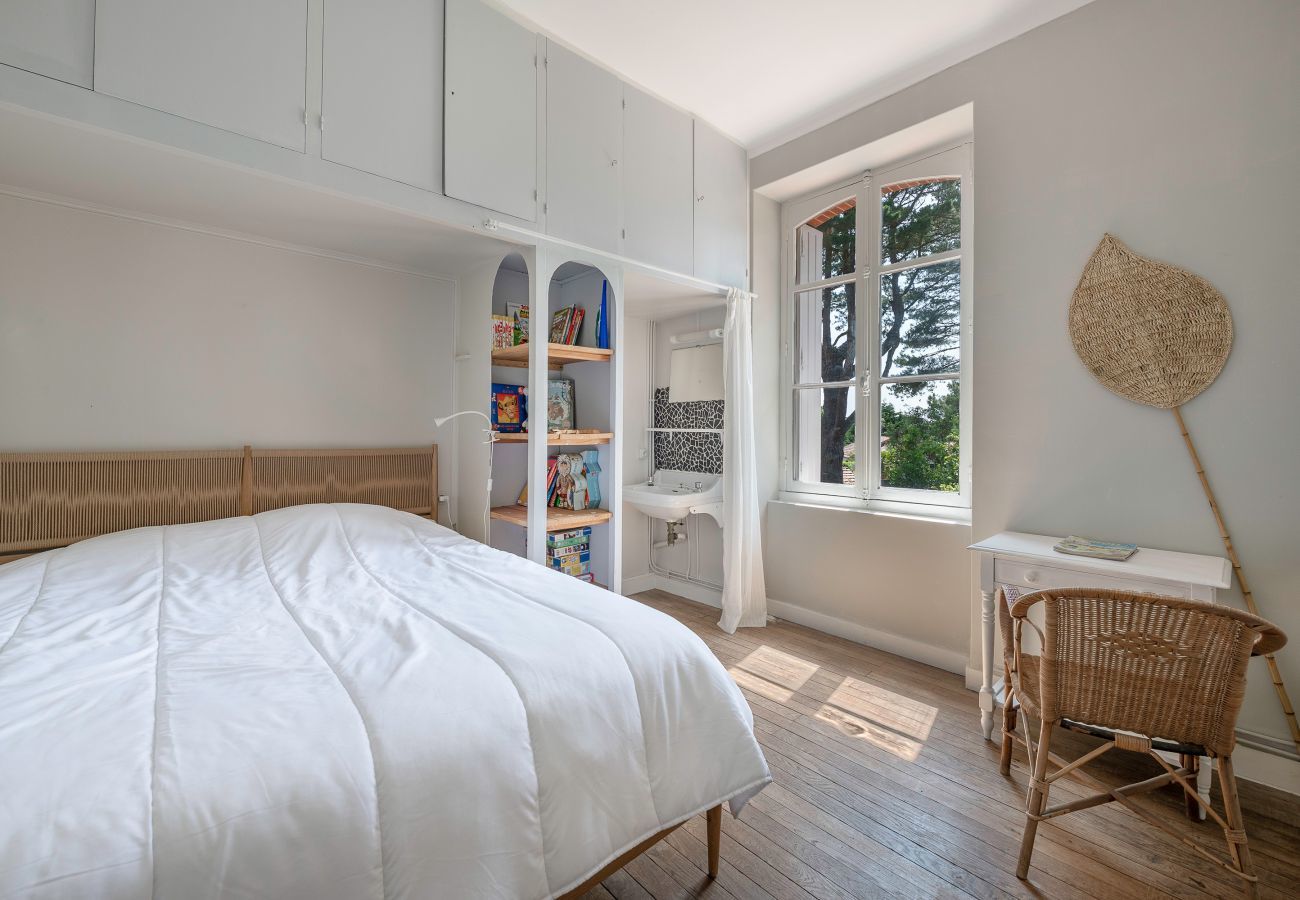 Villa à Saint-Michel-Chef-Chef - Villa de charme à 250m de la plage pour 14