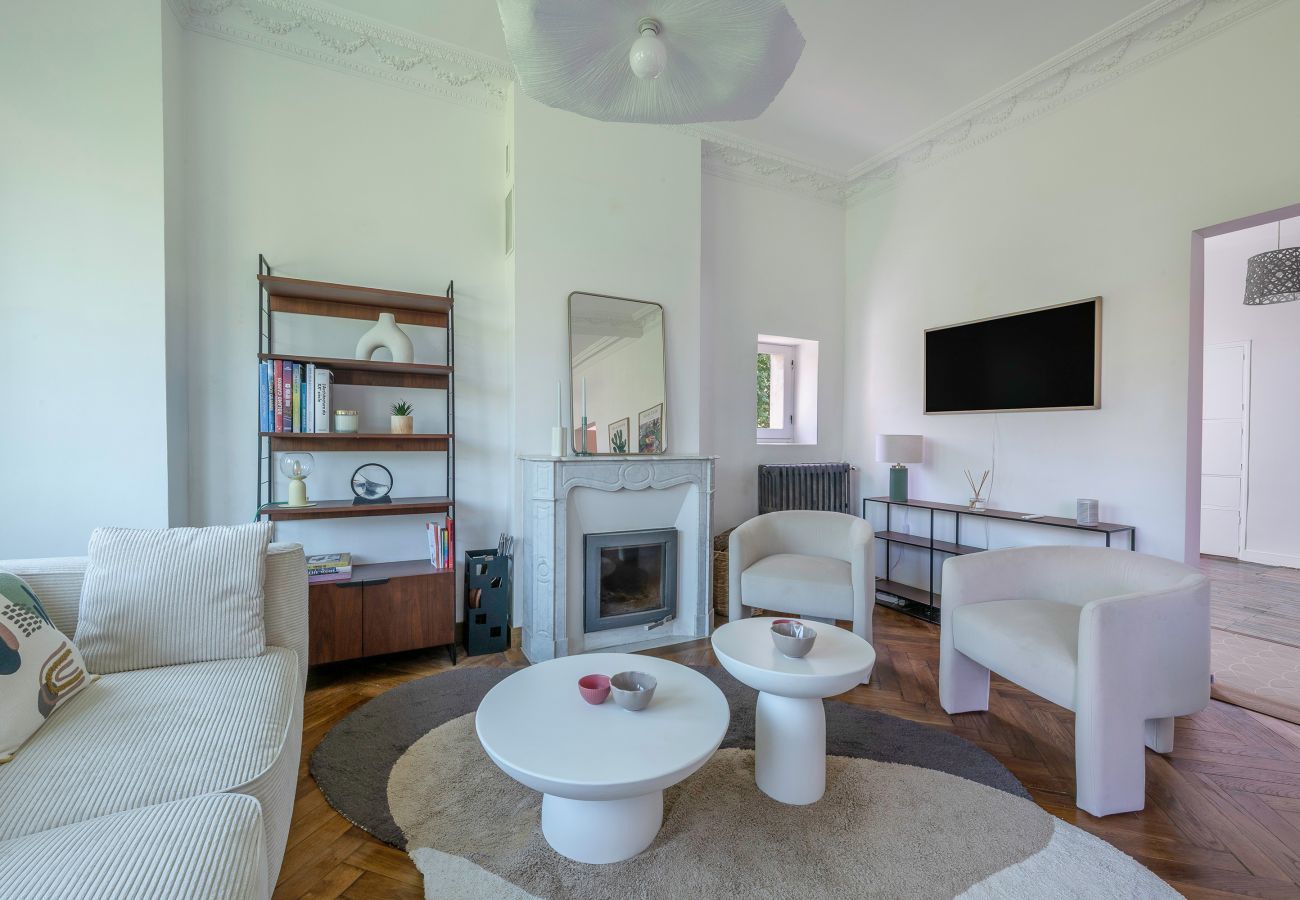 Villa à Saint-Michel-Chef-Chef - Villa de charme à 250m de la plage pour 14