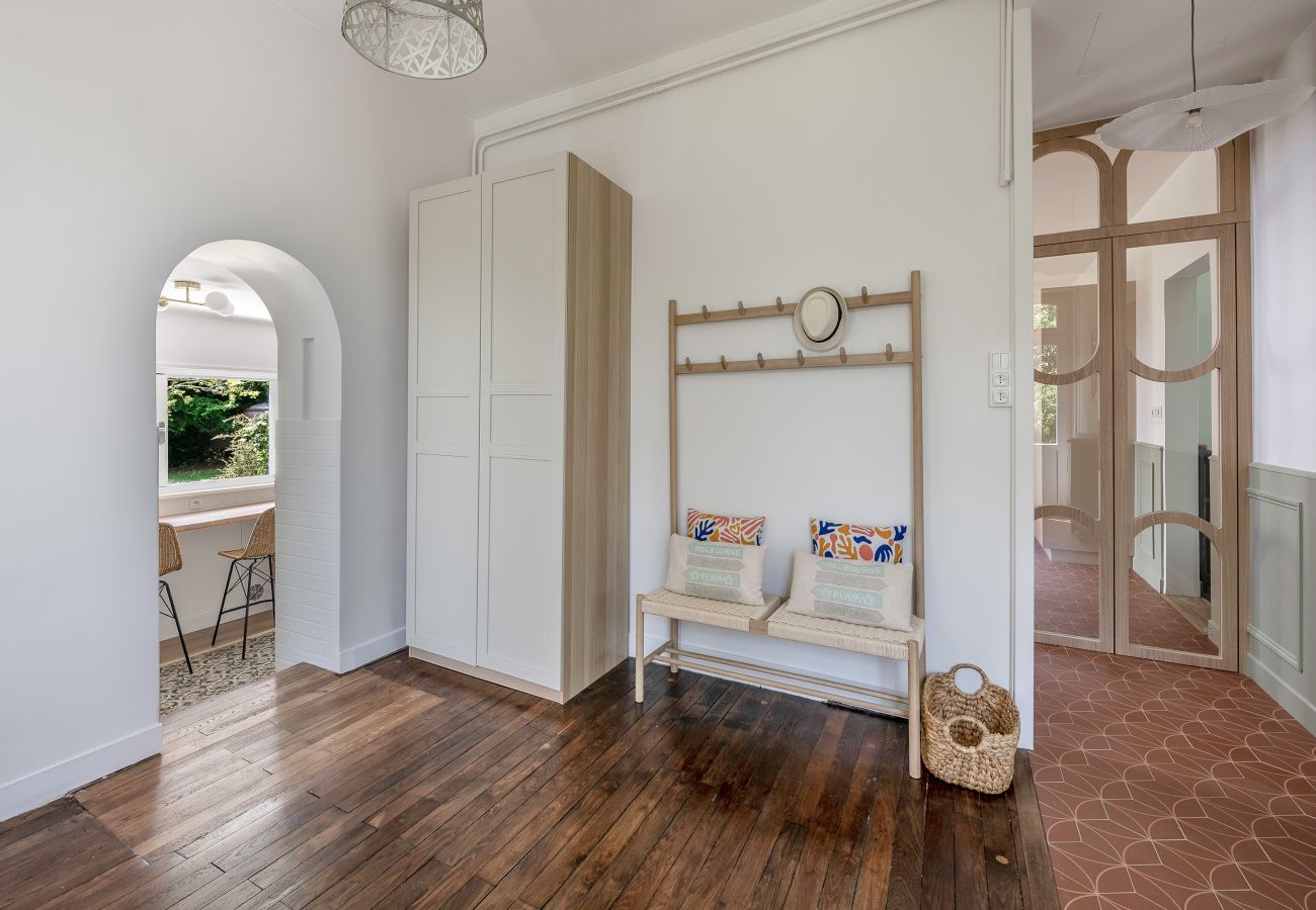 Villa à Saint-Michel-Chef-Chef - Villa de charme à 250m de la plage pour 14
