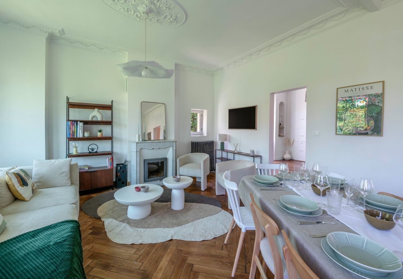 Villa à Saint-Michel-Chef-Chef - Villa de charme à 250m de la plage pour 14