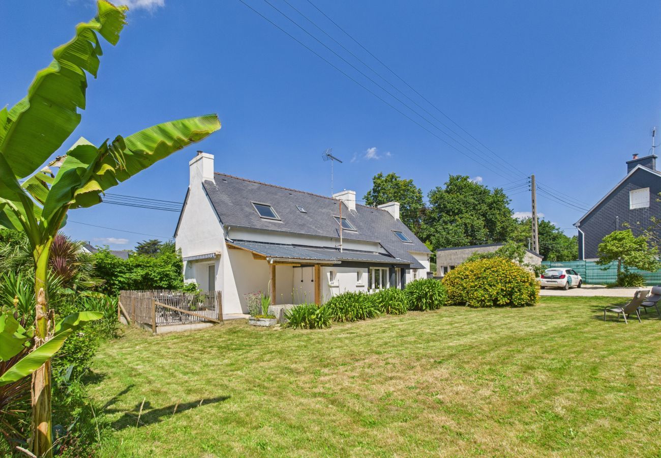 Maison à Fouesnant - Grand jardin et terrasse - 4 adultes et 1 enfant