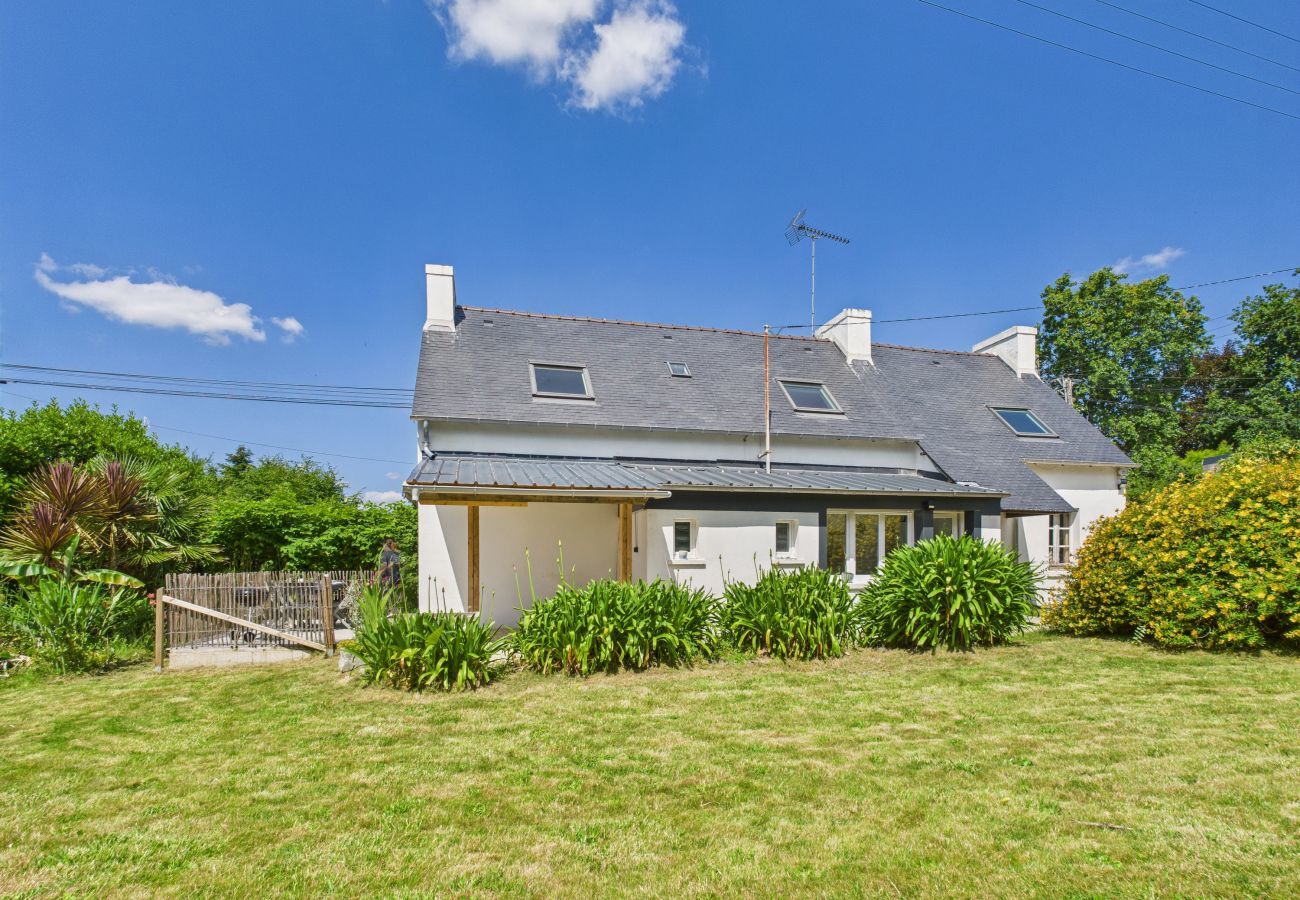 Maison à Fouesnant - Grand jardin et terrasse - 4 adultes et 1 enfant