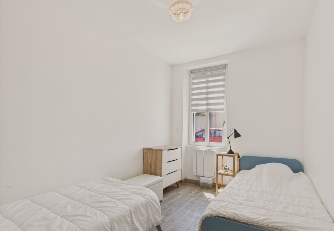 Maison à Les Sables-d´Olonne - Maison avec studio dans le jardin pour 6 personnes