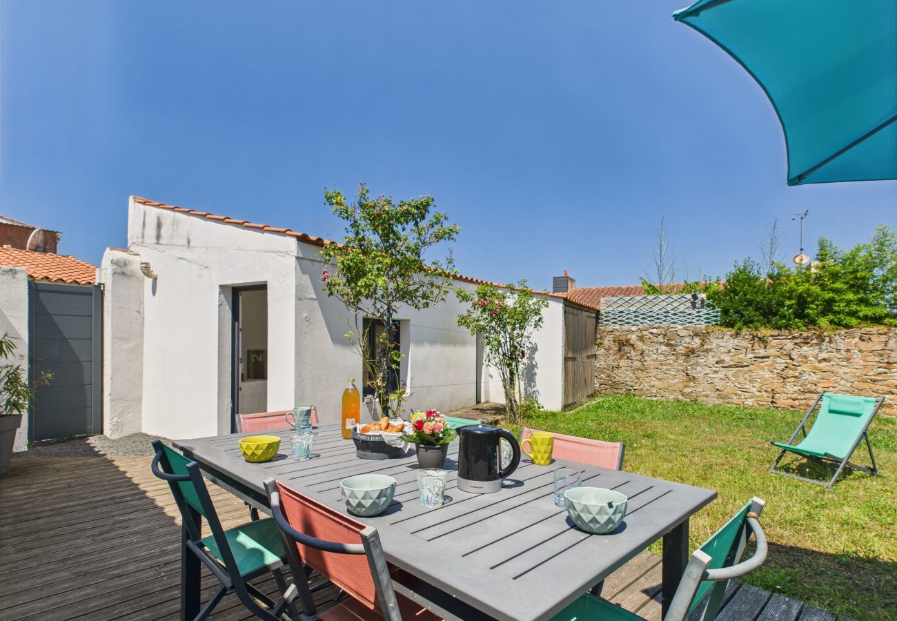 Maison à Les Sables-d´Olonne - Maison avec studio dans le jardin pour 6 personnes