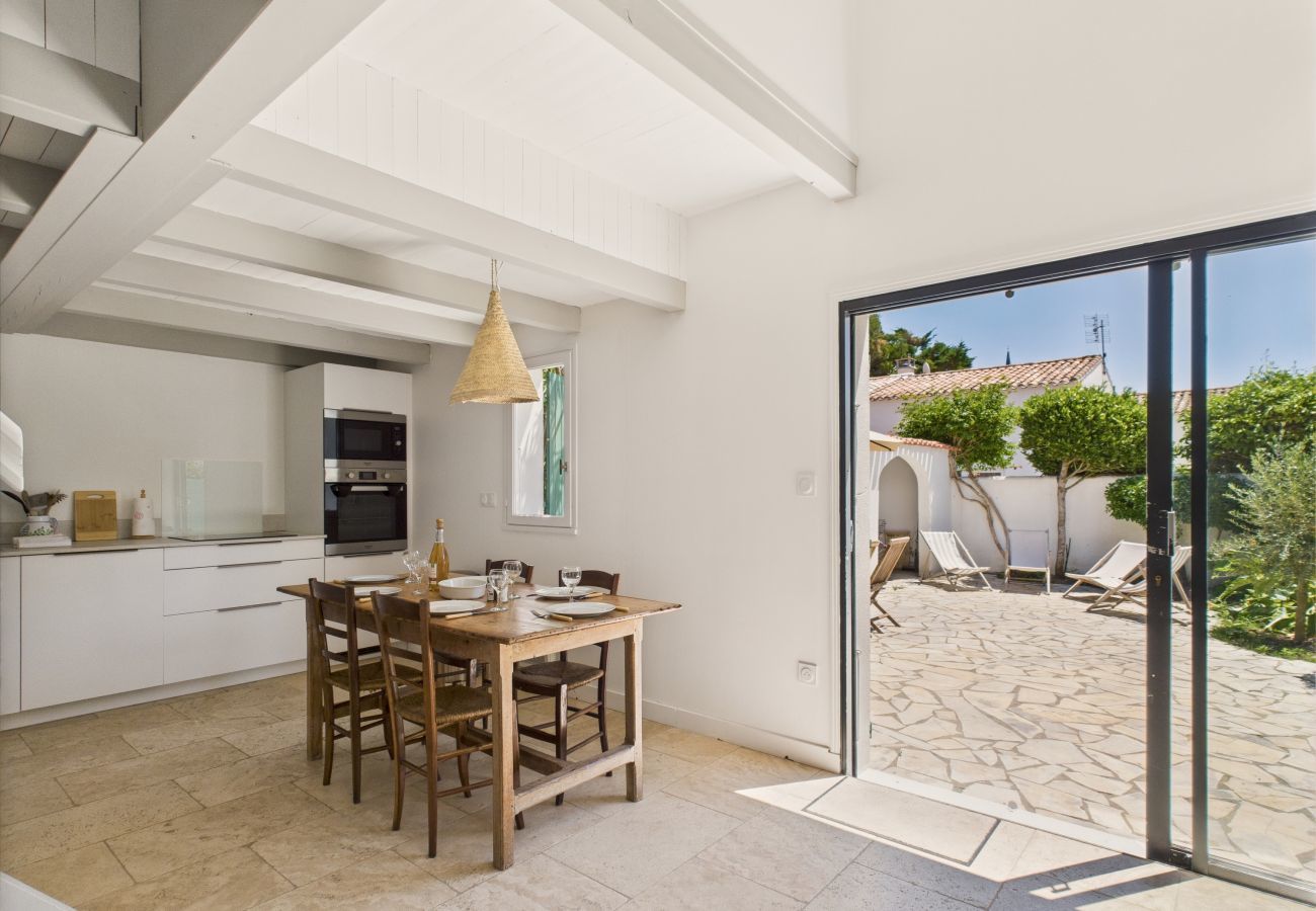Maison à Saint-Clément-des-Baleines - Saint-Clément, 400 m plage, Cœur village