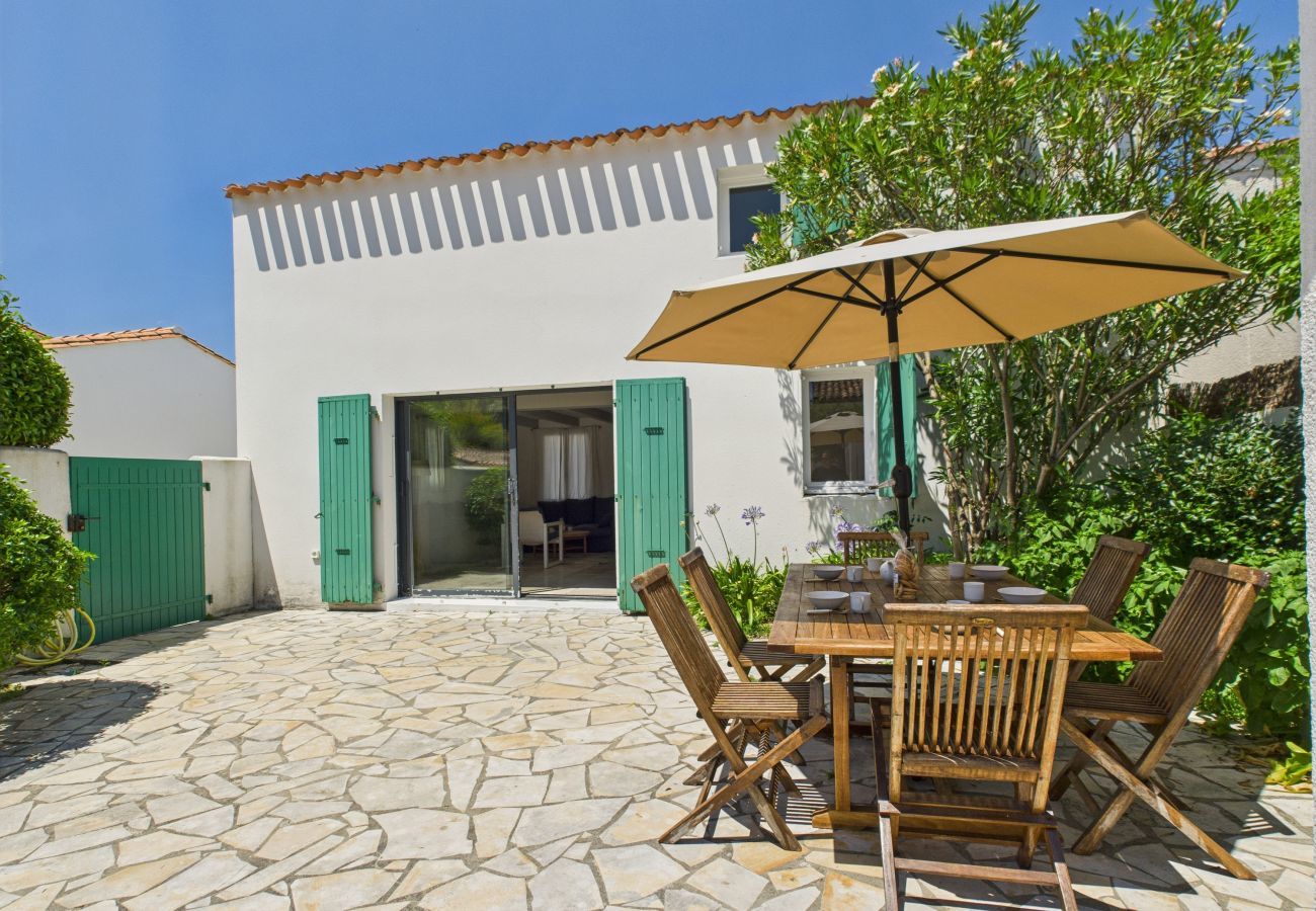 Maison à Saint-Clément-des-Baleines - Saint-Clément, 400 m plage, Cœur village