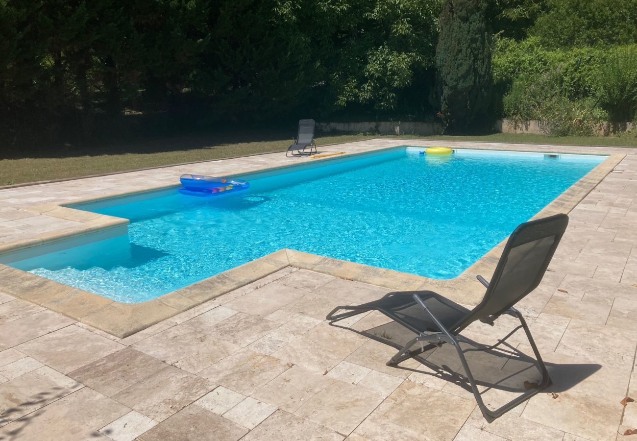 Maison à Peyzac-le-Moustier - Piscine privée - jolie maison 10 adultes 2 enfants