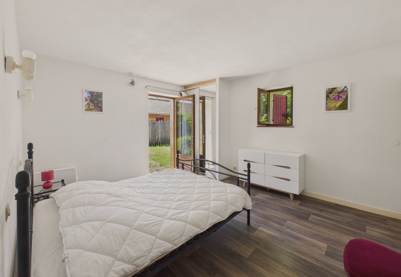 Maison à Peyzac-le-Moustier - Piscine privée - jolie maison 10 adultes 2 enfants