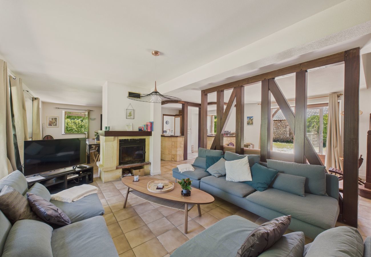 Maison à Peyzac-le-Moustier - Piscine privée - jolie maison 10 adultes 2 enfants