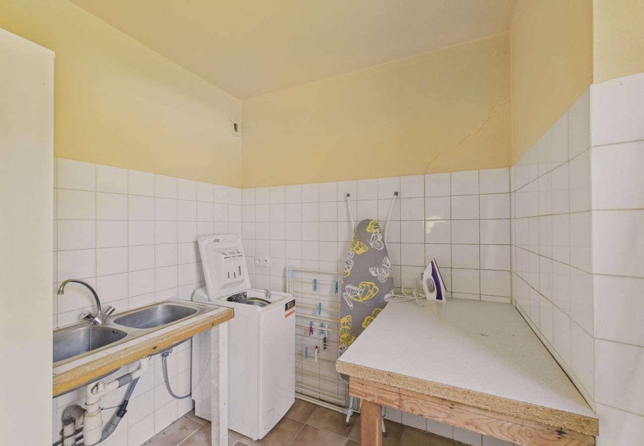 Maison à Peyzac-le-Moustier - Piscine privée - jolie maison 10 adultes 2 enfants