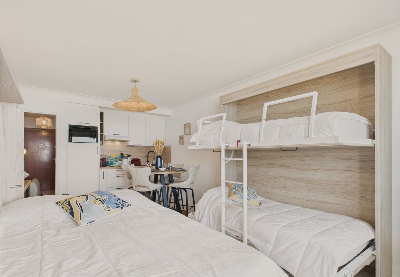 Studio à Les Sables-d´Olonne - Vue mer, joli studio pour 4 à 40m de la plage 