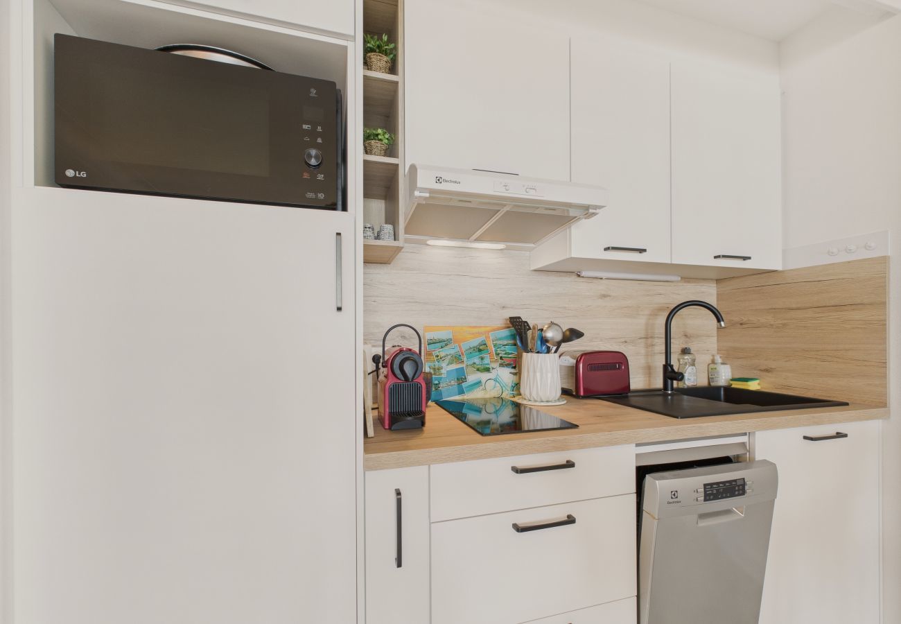 Studio à Les Sables-d´Olonne - Vue mer, joli studio pour 4 à 40m de la plage 