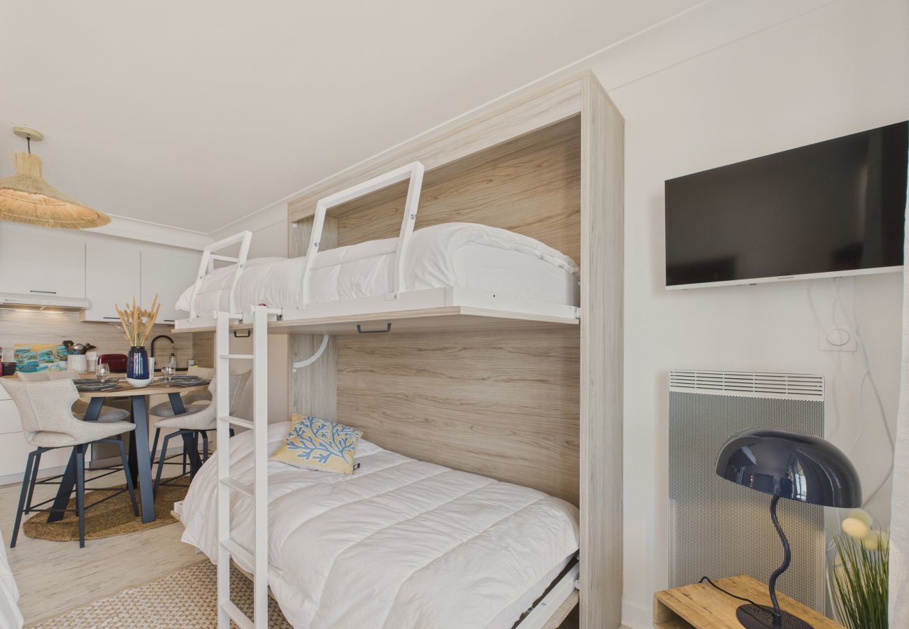 Studio à Les Sables-d´Olonne - Vue mer, joli studio pour 4 à 40m de la plage 