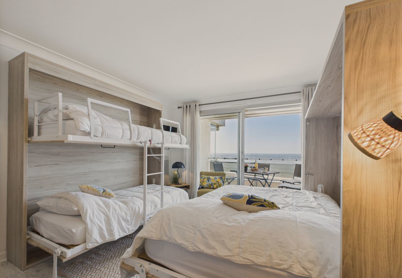 Studio à Les Sables-d´Olonne - Vue mer, joli studio pour 4 à 40m de la plage 