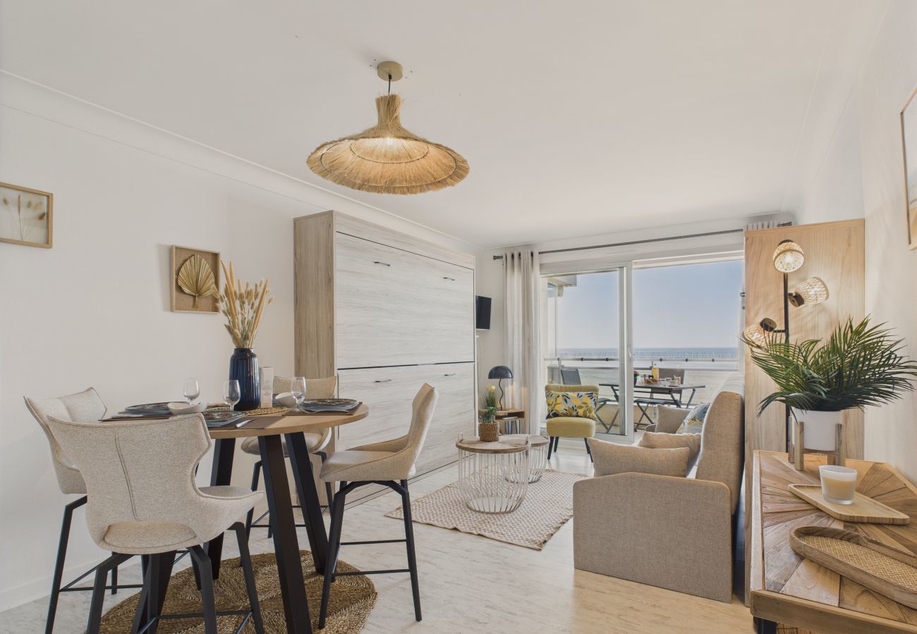 Studio à Les Sables-d´Olonne - Vue mer, joli studio pour 4 à 40m de la plage 