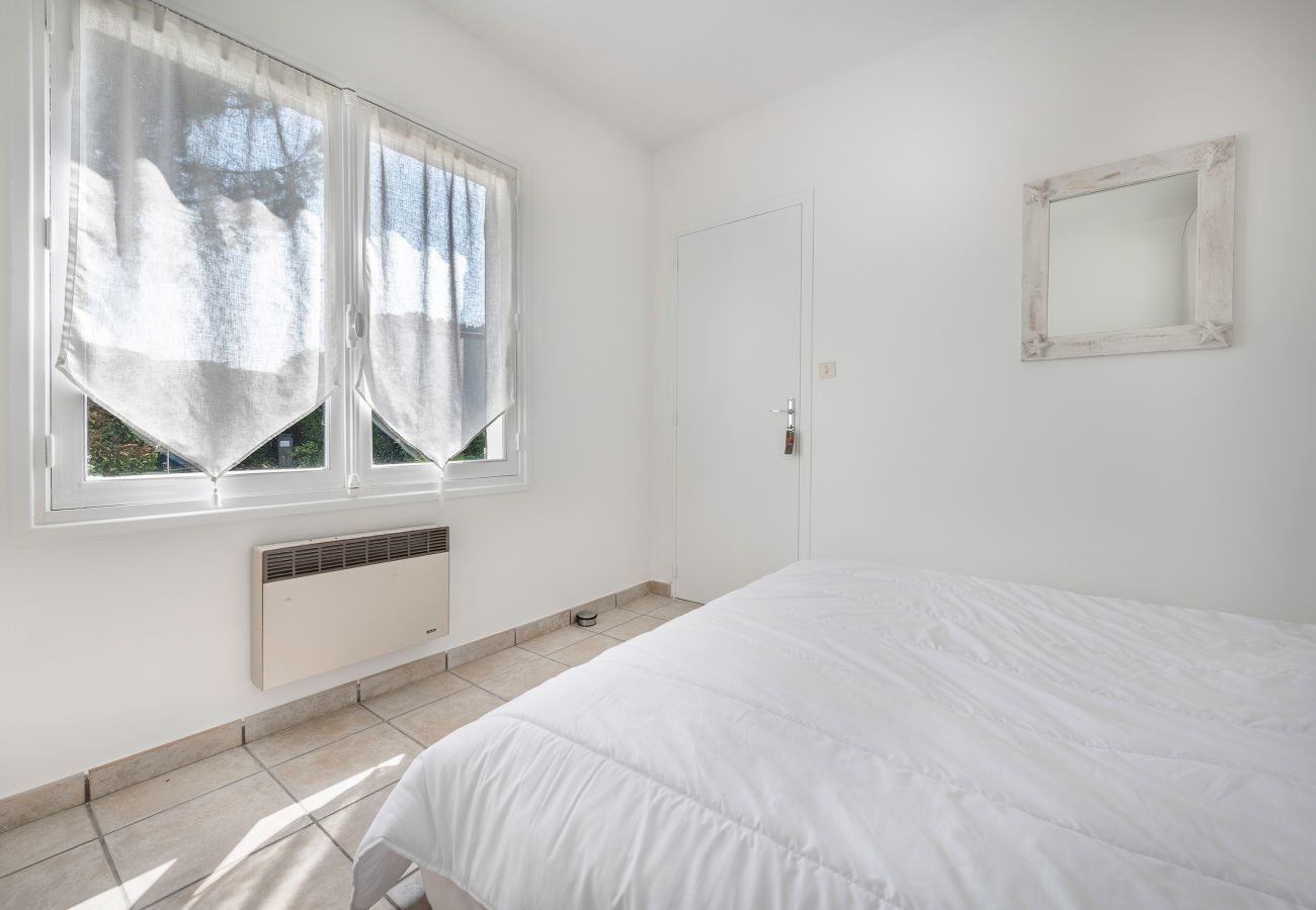 Maison à Saint-Michel-Chef-Chef - 600 m de la plage, maison pour 4 adultes 2 enfants