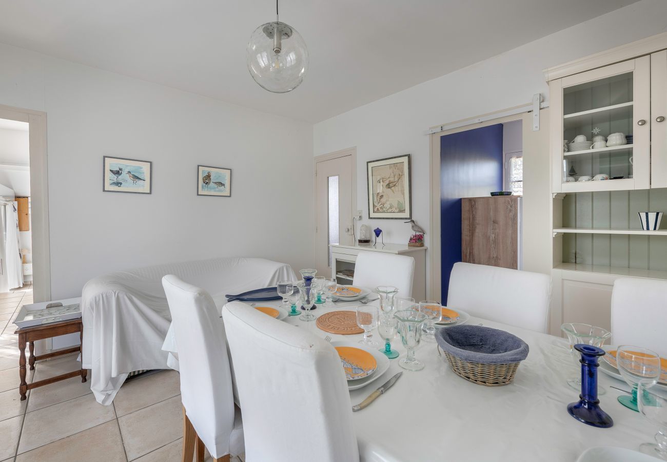 Maison à Saint-Michel-Chef-Chef - 600 m de la plage, maison pour 4 adultes 2 enfants