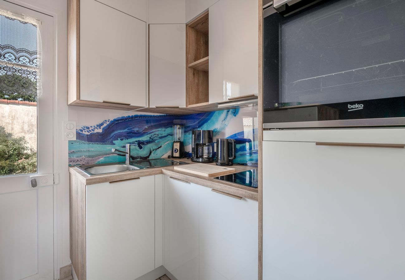 Maison à Saint-Michel-Chef-Chef - 600 m de la plage, maison pour 4 adultes 2 enfants