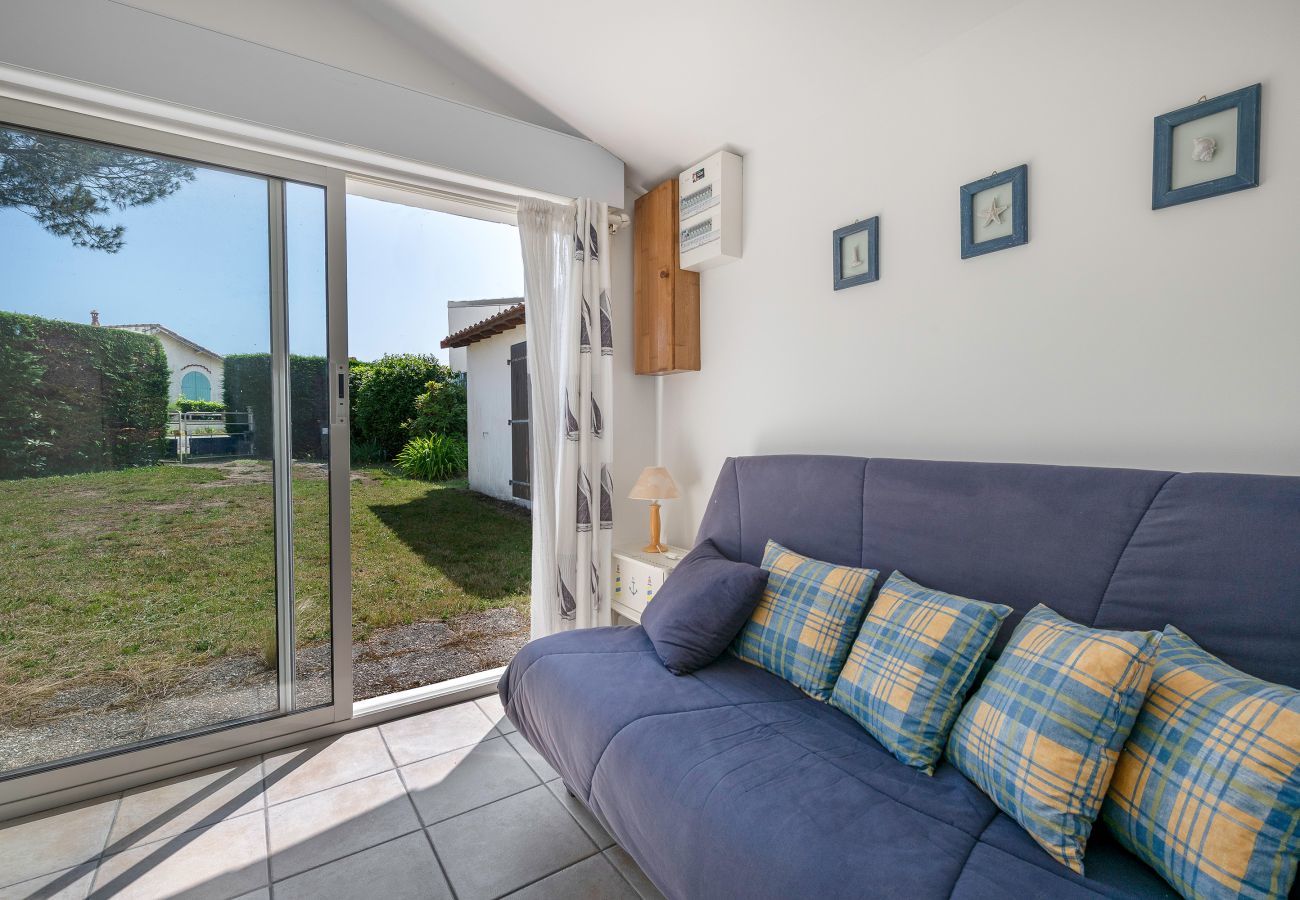 Maison à Saint-Michel-Chef-Chef - 600 m de la plage, maison pour 4 adultes 2 enfants