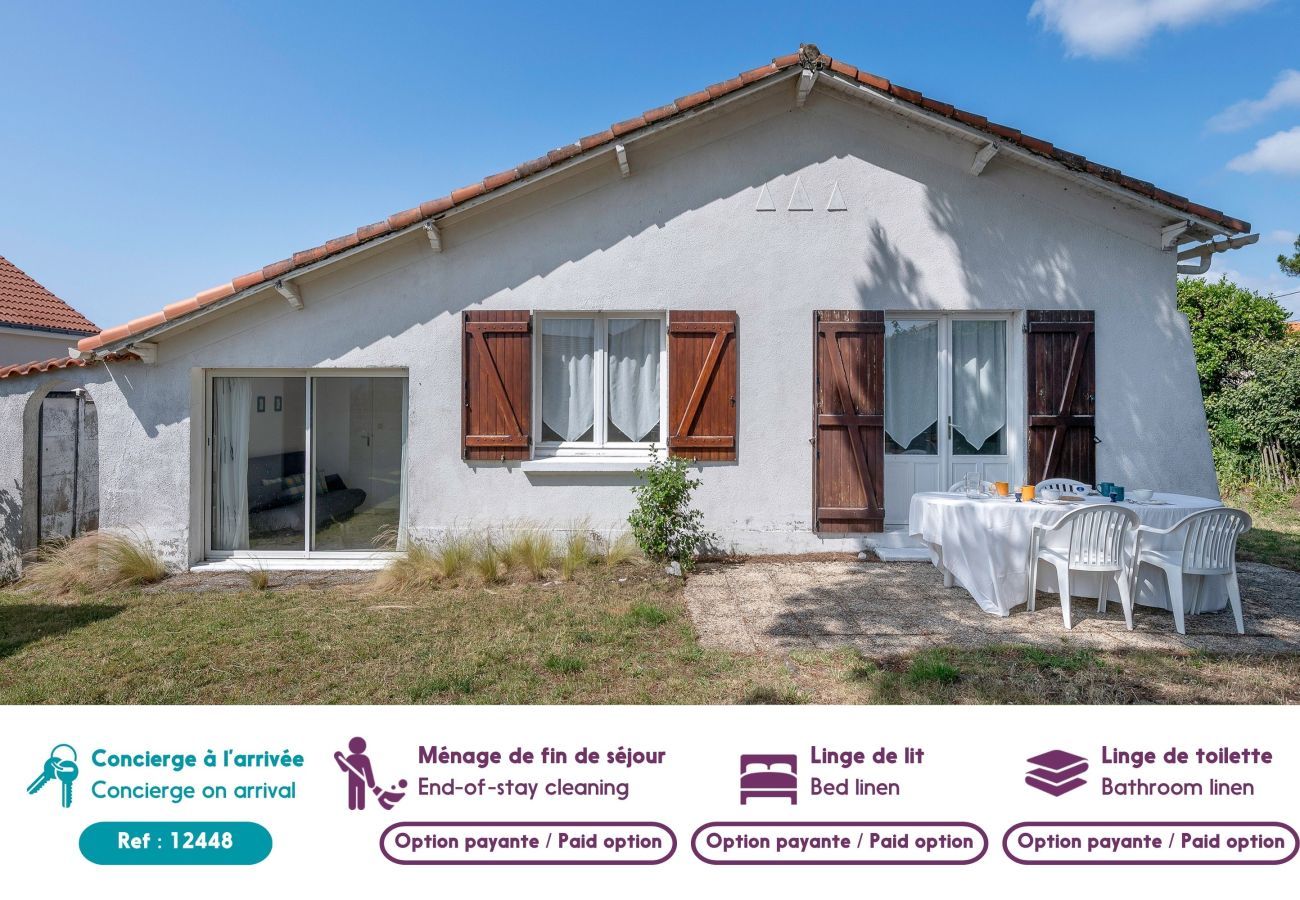 Maison à Saint-Michel-Chef-Chef - 600 m de la plage, maison pour 4 adultes 2 enfants