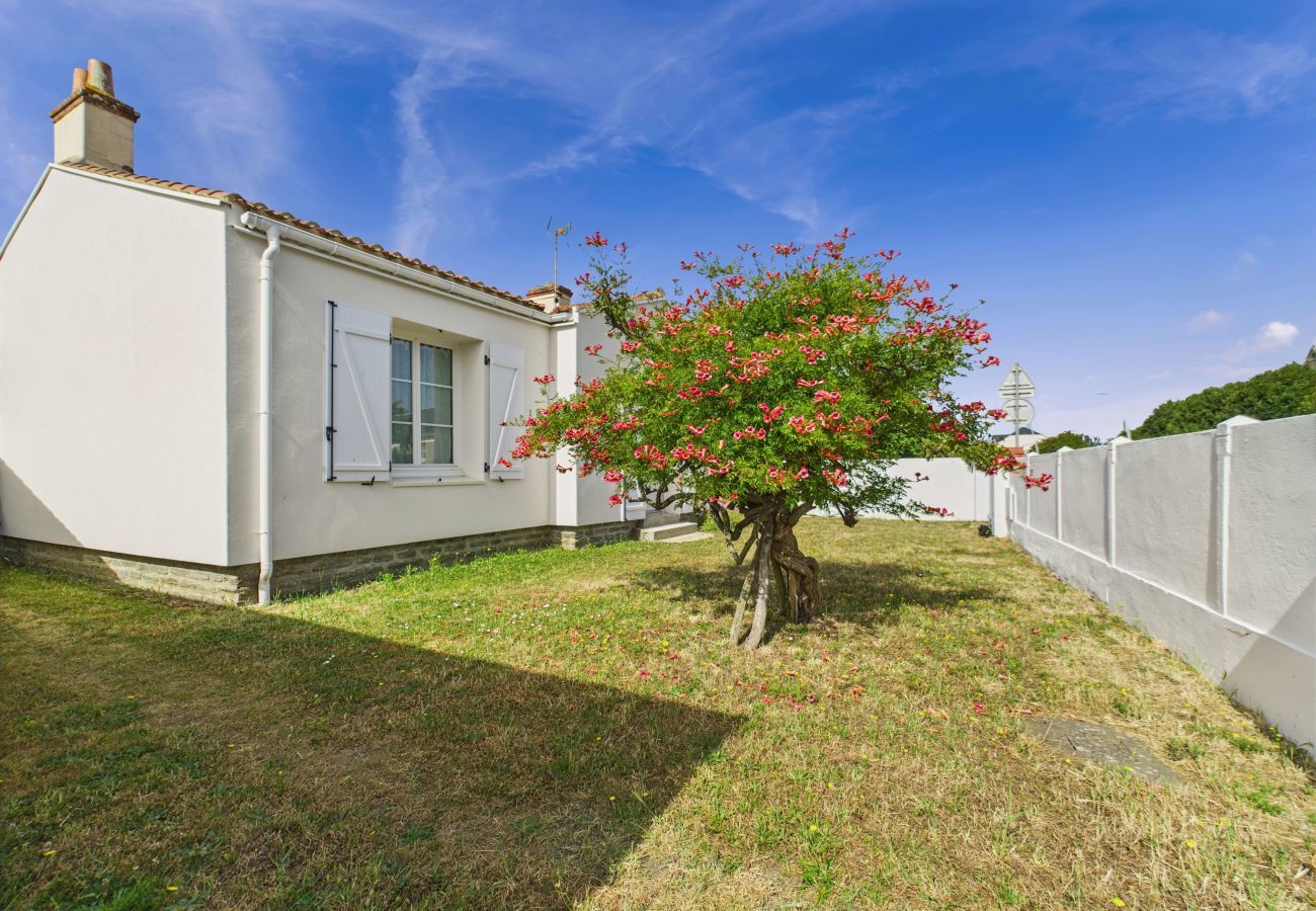 Maison à Saint-Gilles-Croix-de-Vie - Maison pour 6 avec jardin proche du centre