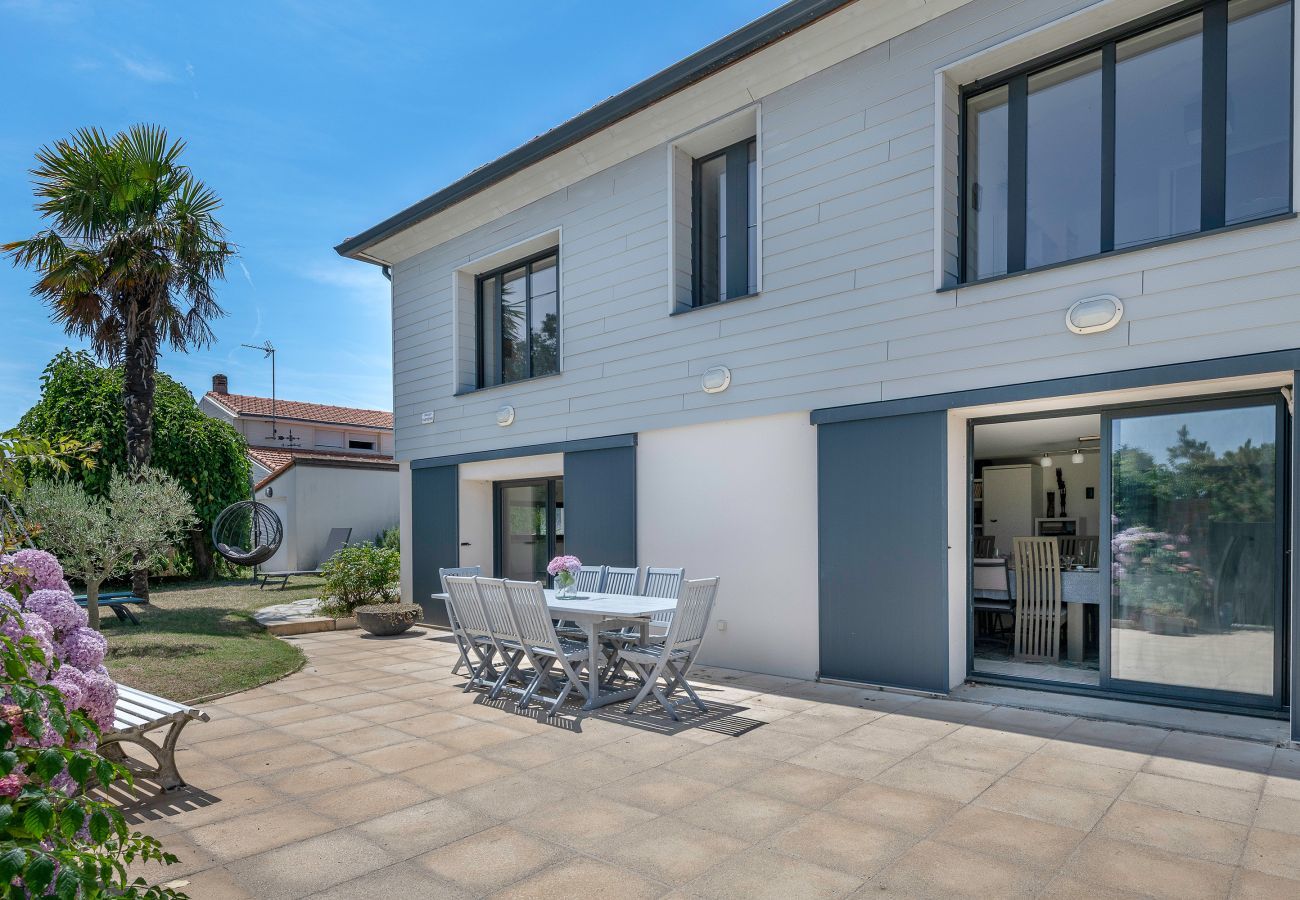 Maison à La Plaine-sur-Mer - Villa pour 15 à 700m de la plage