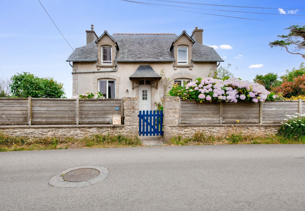Maison à Plouguerneau - Vue mer - Maison pour 8 avec jardin et terrasse 