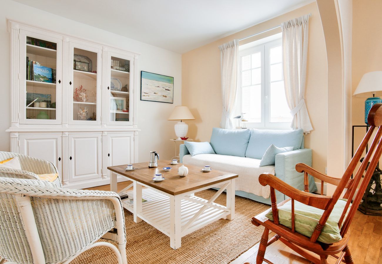 Appartement à Dinard - Vue mer, 150 m de la plage, hyper centre